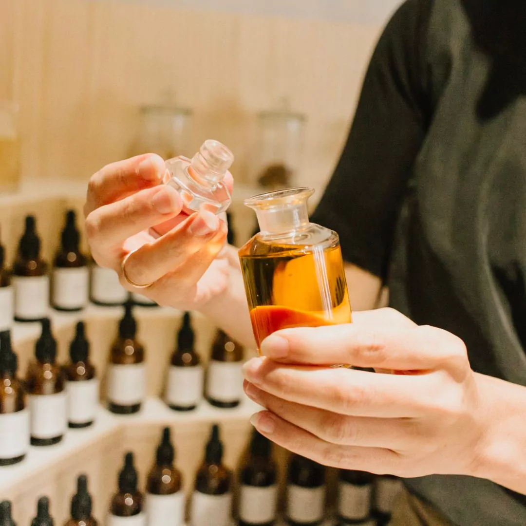 Exploring Women Perfume Oil Samples in the UK Unveiling the Fragrance Revolution